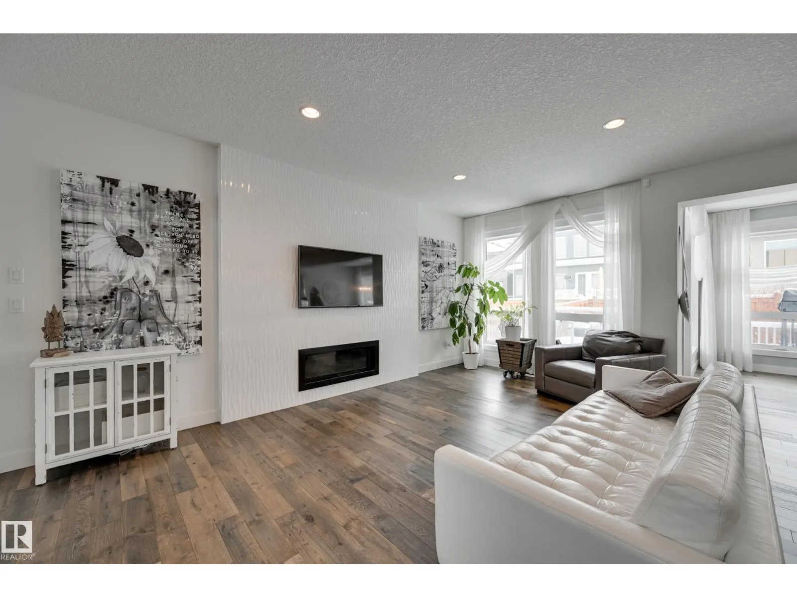 1311 HAINSTOCK WY SW