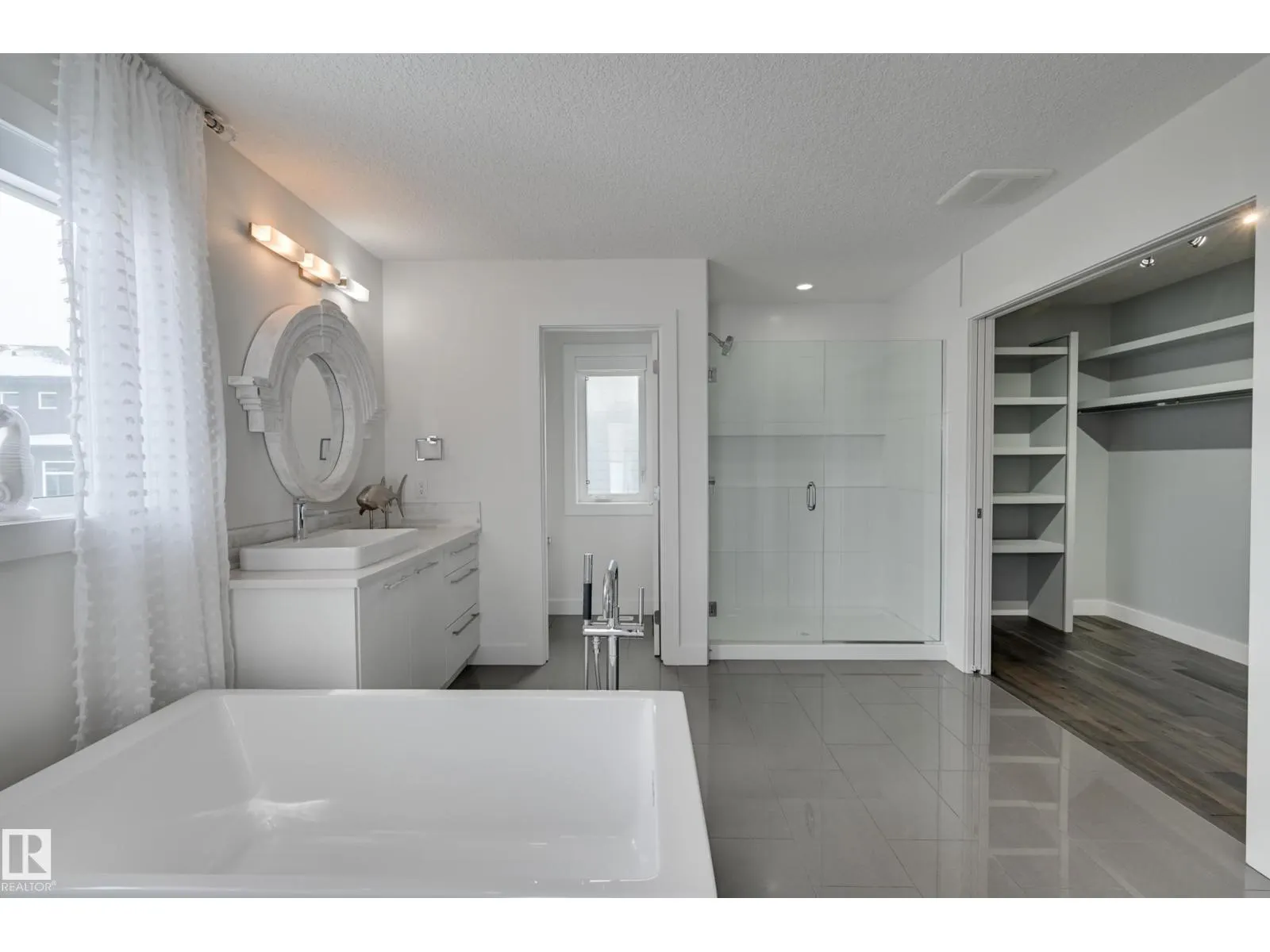 1311 HAINSTOCK WY SW