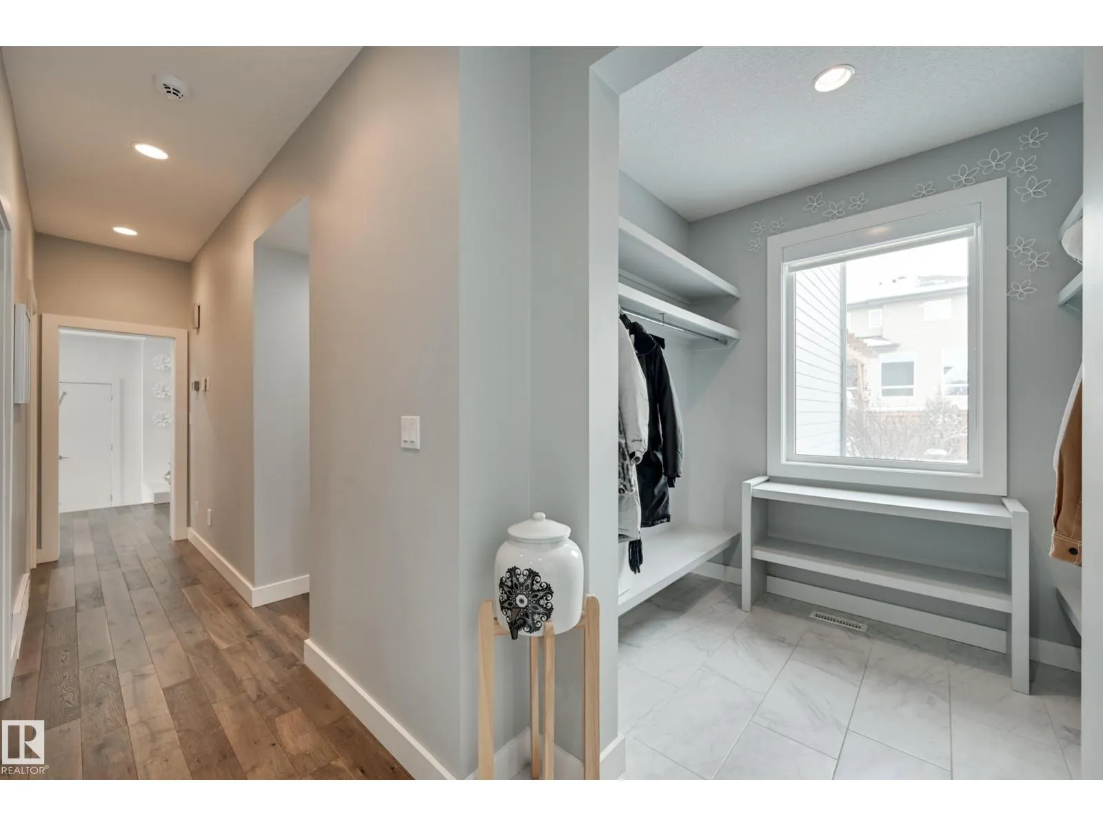 1311 HAINSTOCK WY SW