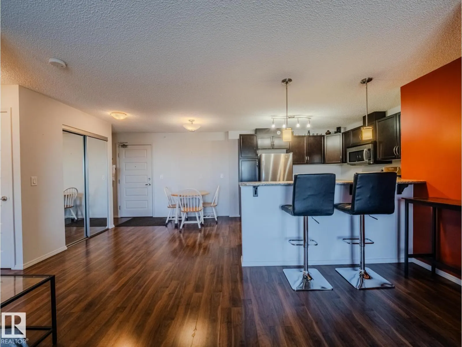 #409 6070 SCHONSEE WY NW