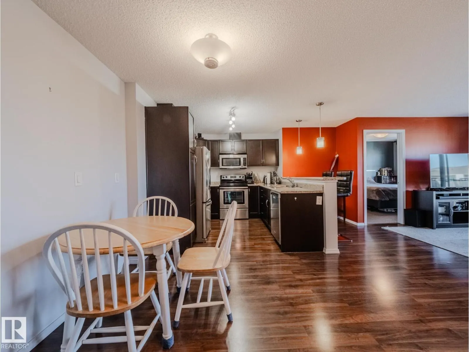 #409 6070 SCHONSEE WY NW