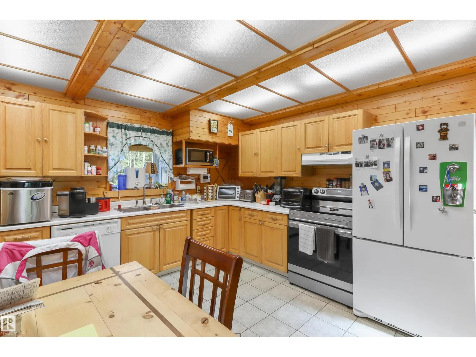 4836 A 53 AVE & 4836 B 53 AV