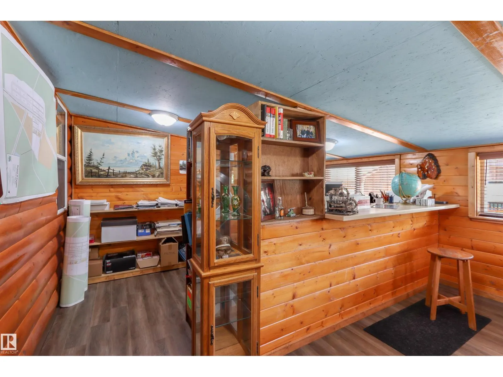 4836 A 53 AVE & 4836 B 53 AV