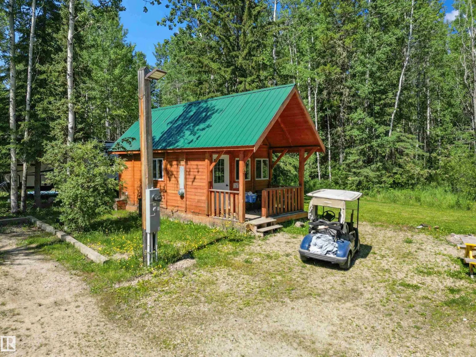 4836 A 53 AVE & 4836 B 53 AV