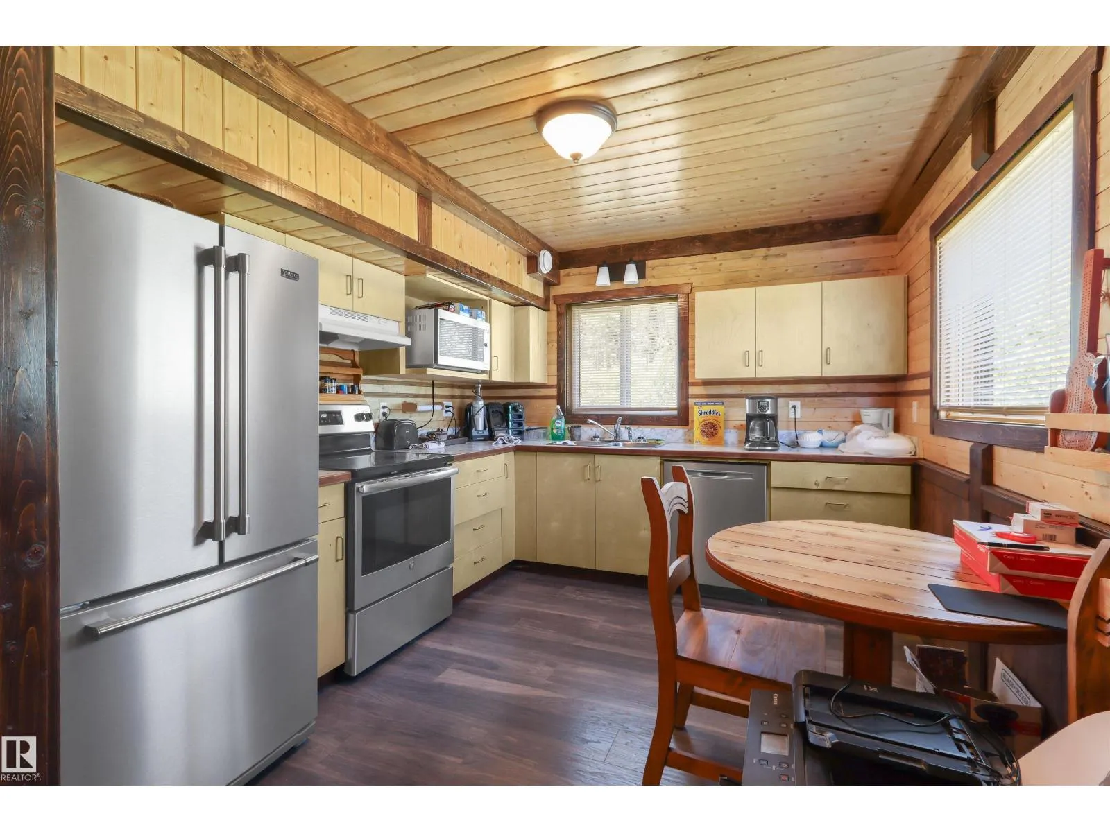 4836 A 53 AVE & 4836 B 53 AV