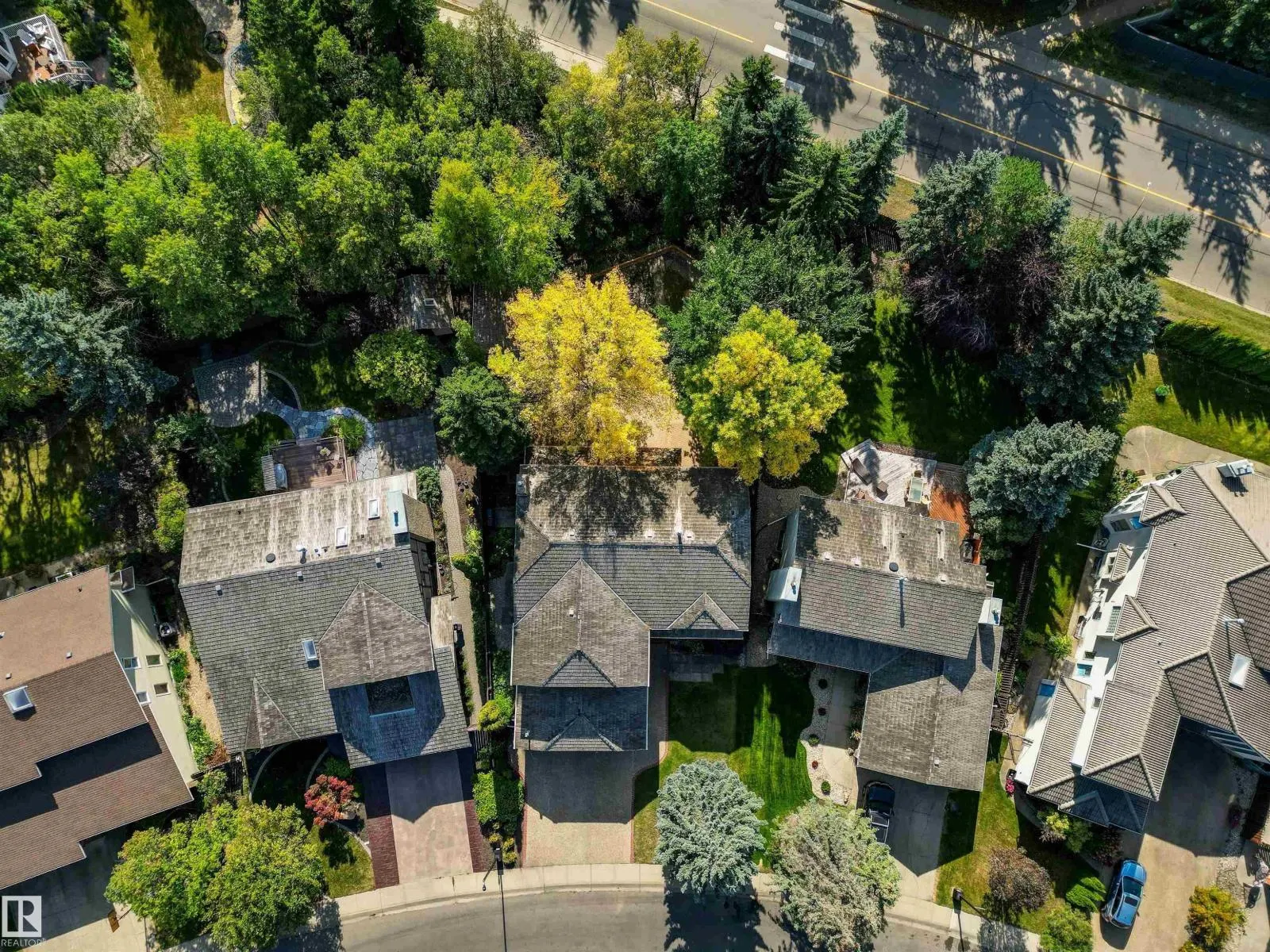 453 ROONEY CR NW