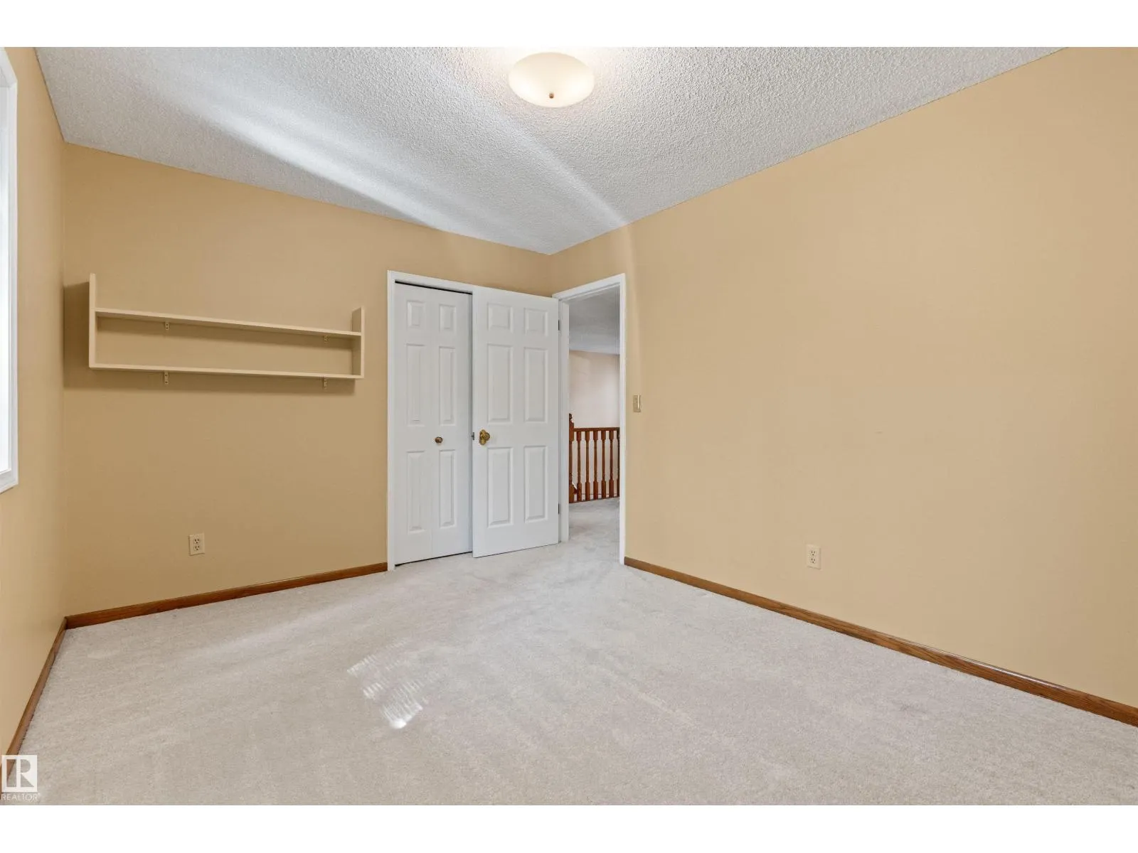 453 ROONEY CR NW