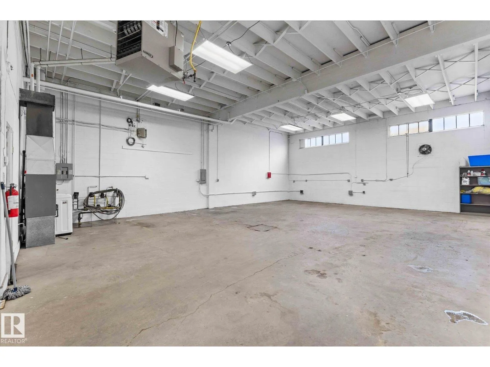 9613 62 AV NW