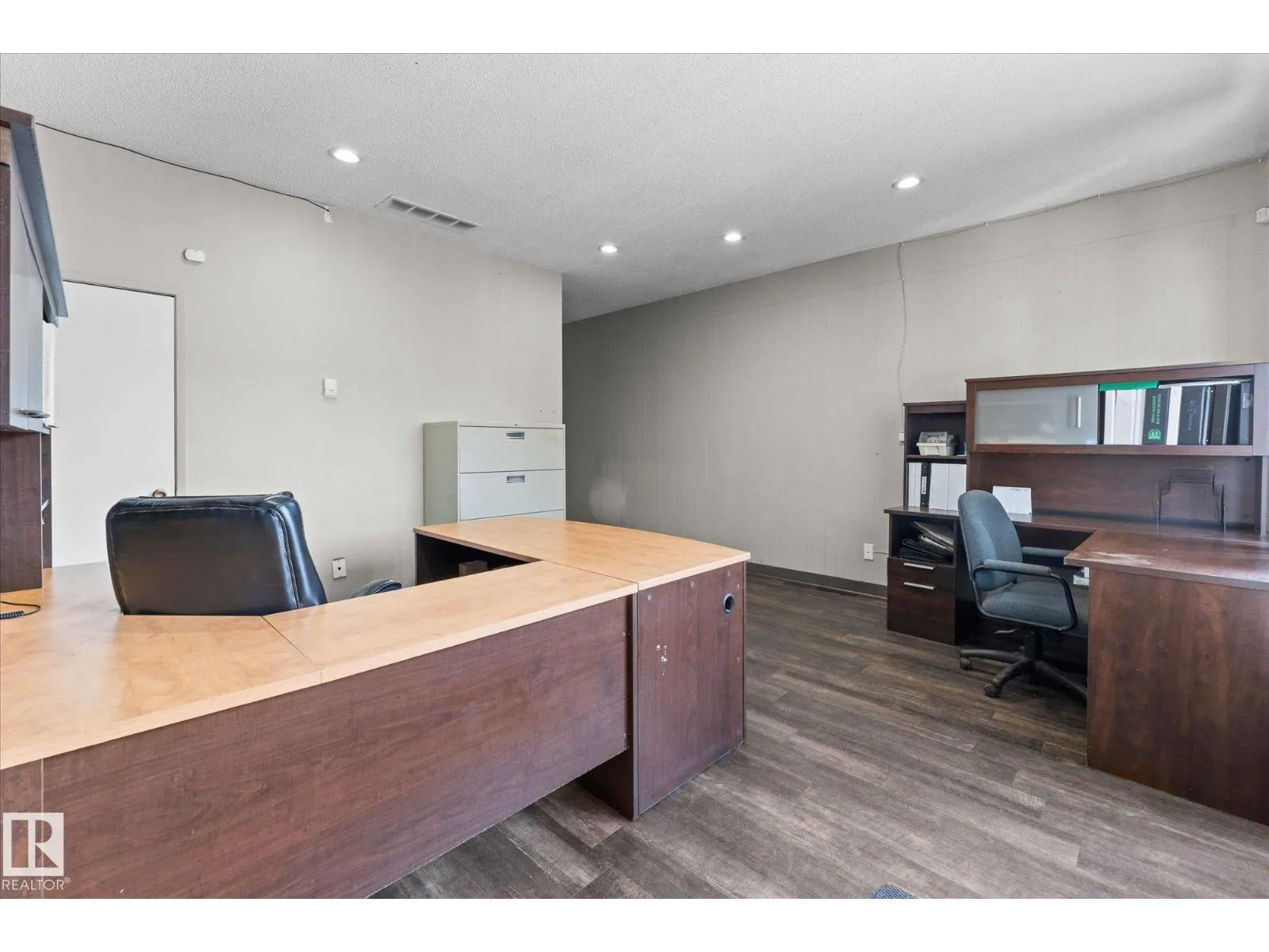 9613 62 AV NW