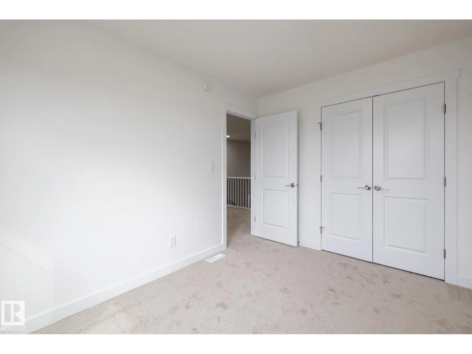 1933 209A ST NW