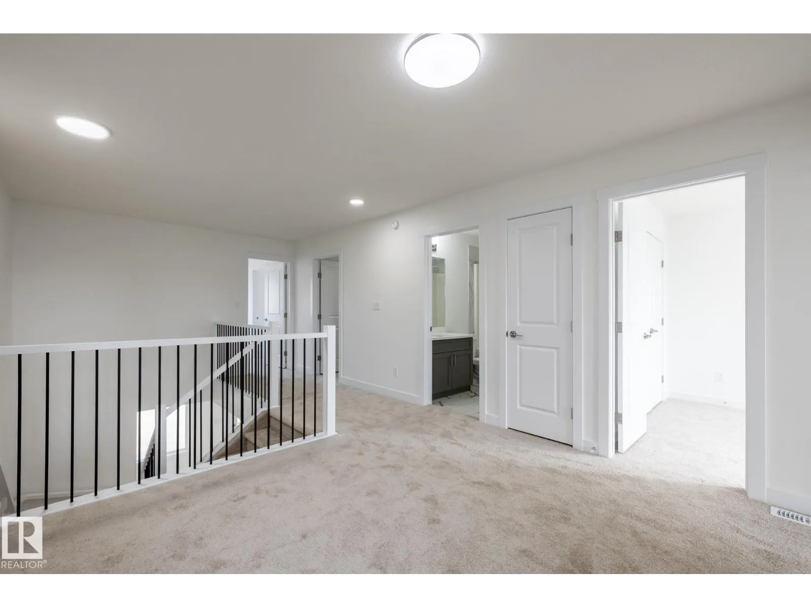 1933 209A ST NW