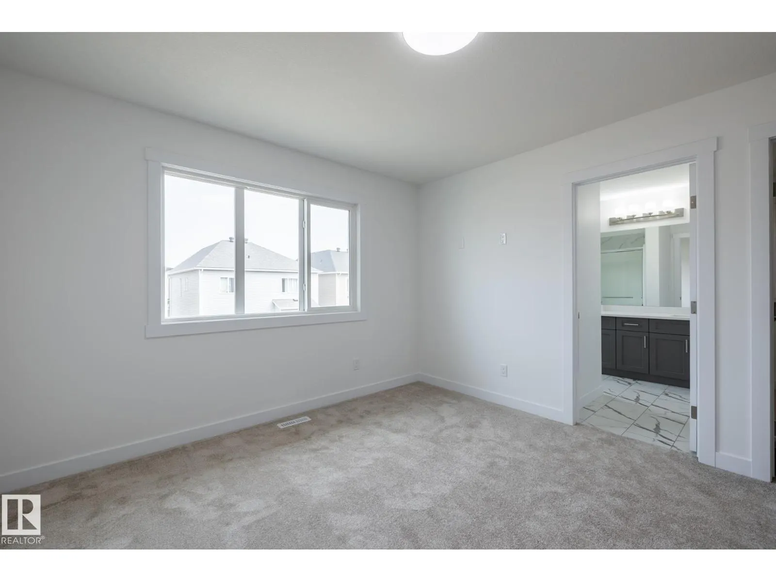 1933 209A ST NW