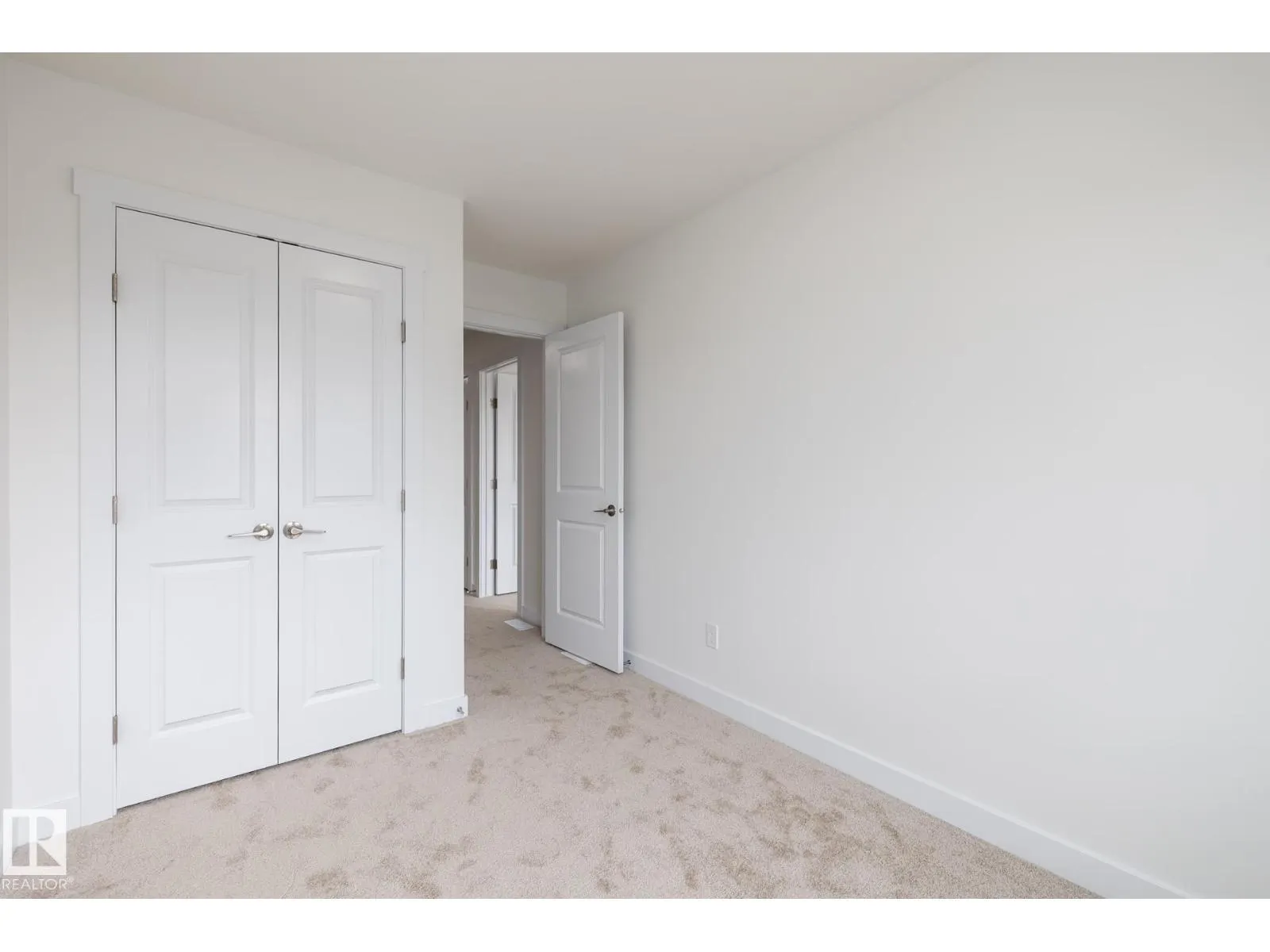 1933 209A ST NW