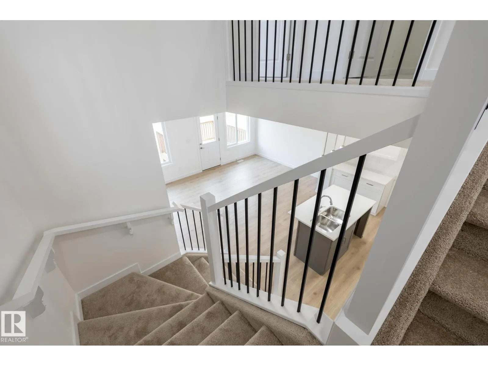 1933 209A ST NW
