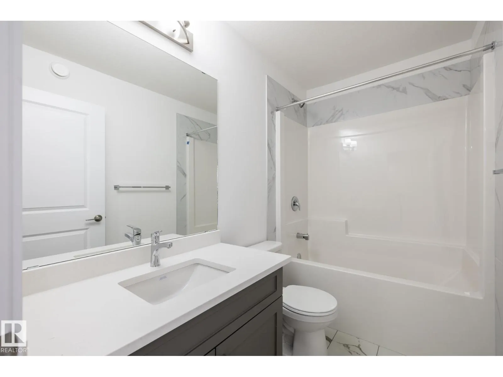 1933 209A ST NW