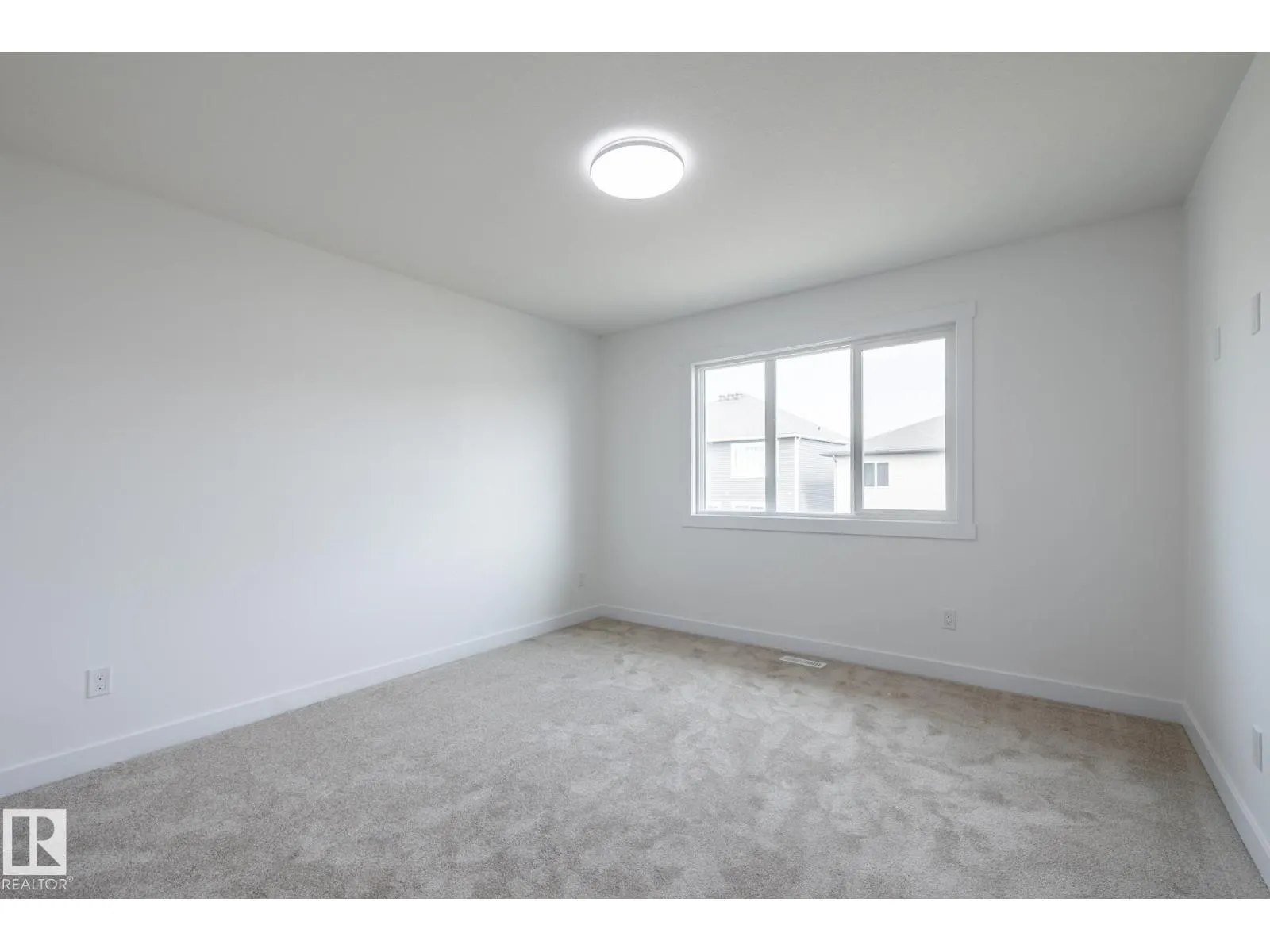 1933 209A ST NW