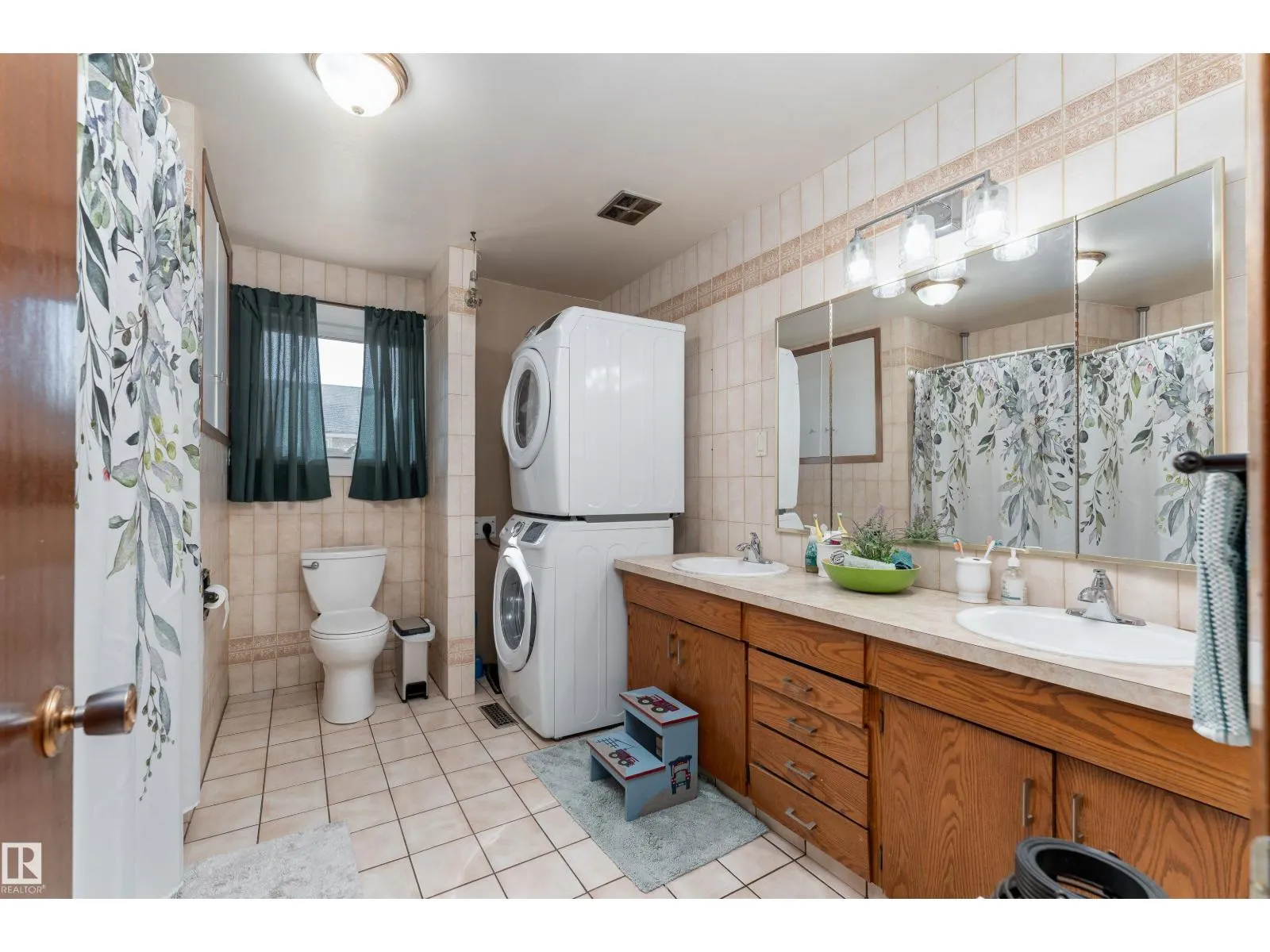 12904 86 ST NW