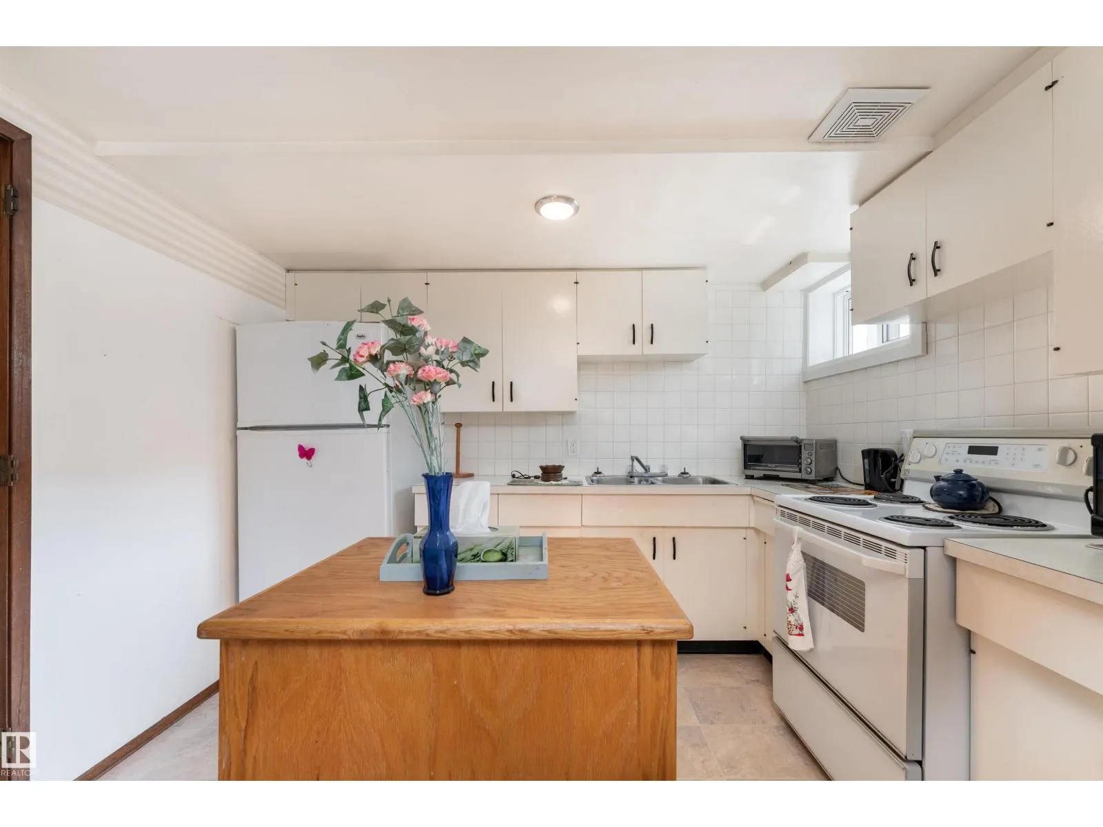 12904 86 ST NW