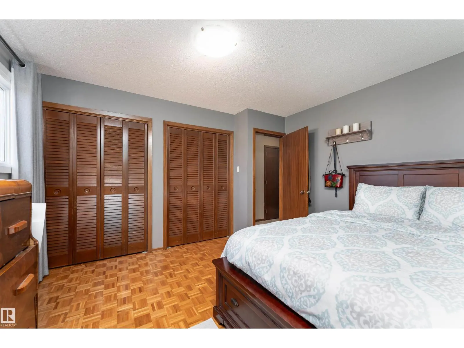 12904 86 ST NW