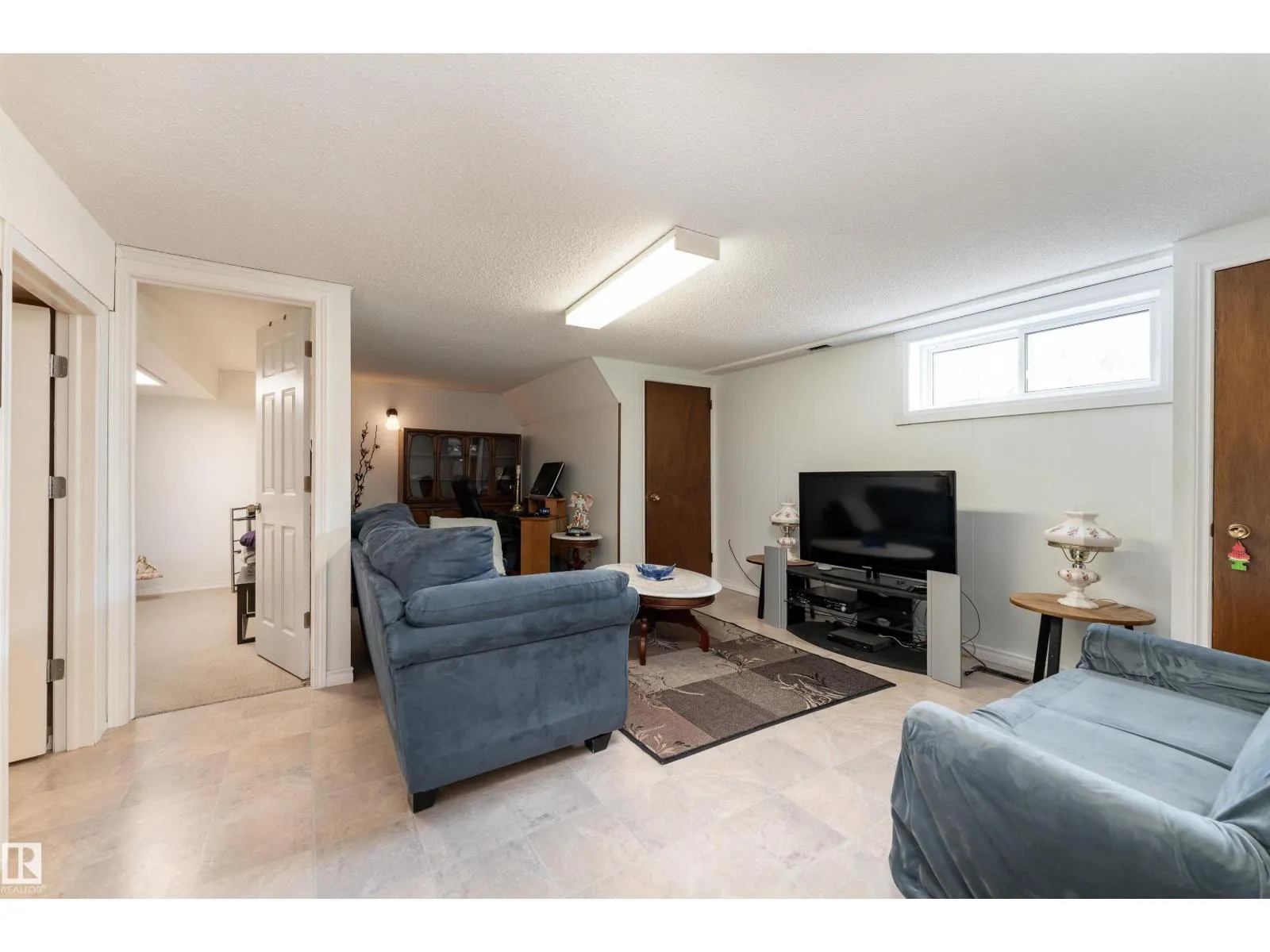 12904 86 ST NW