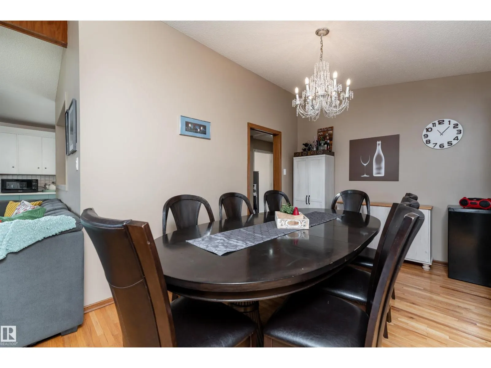 12904 86 ST NW