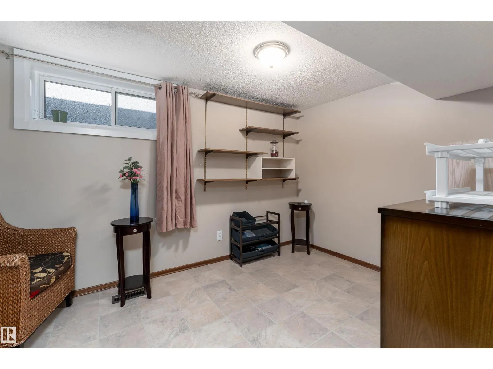12904 86 ST NW