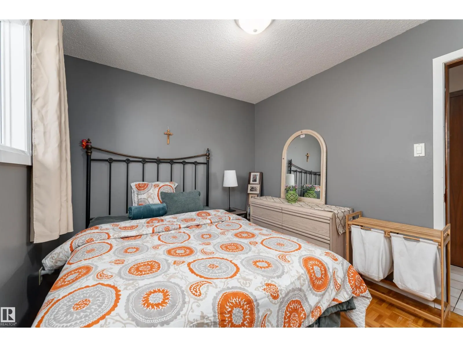 12904 86 ST NW