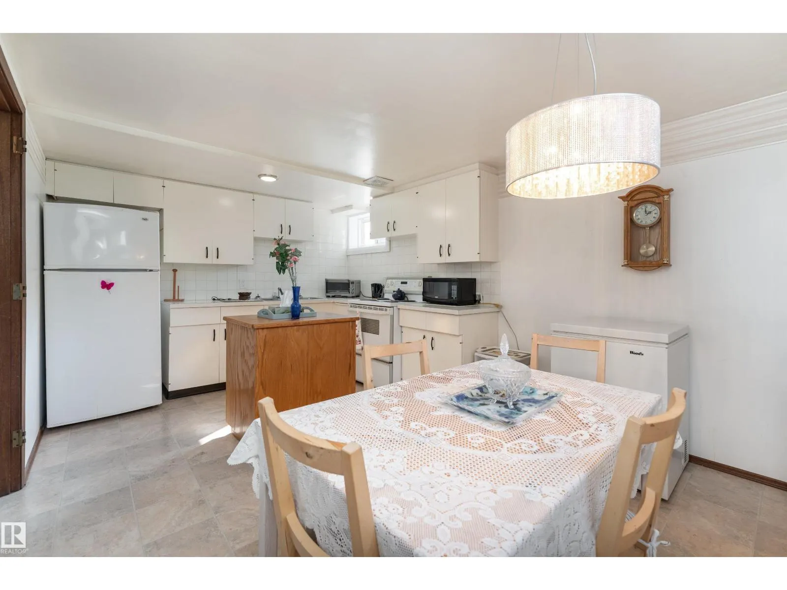 12904 86 ST NW