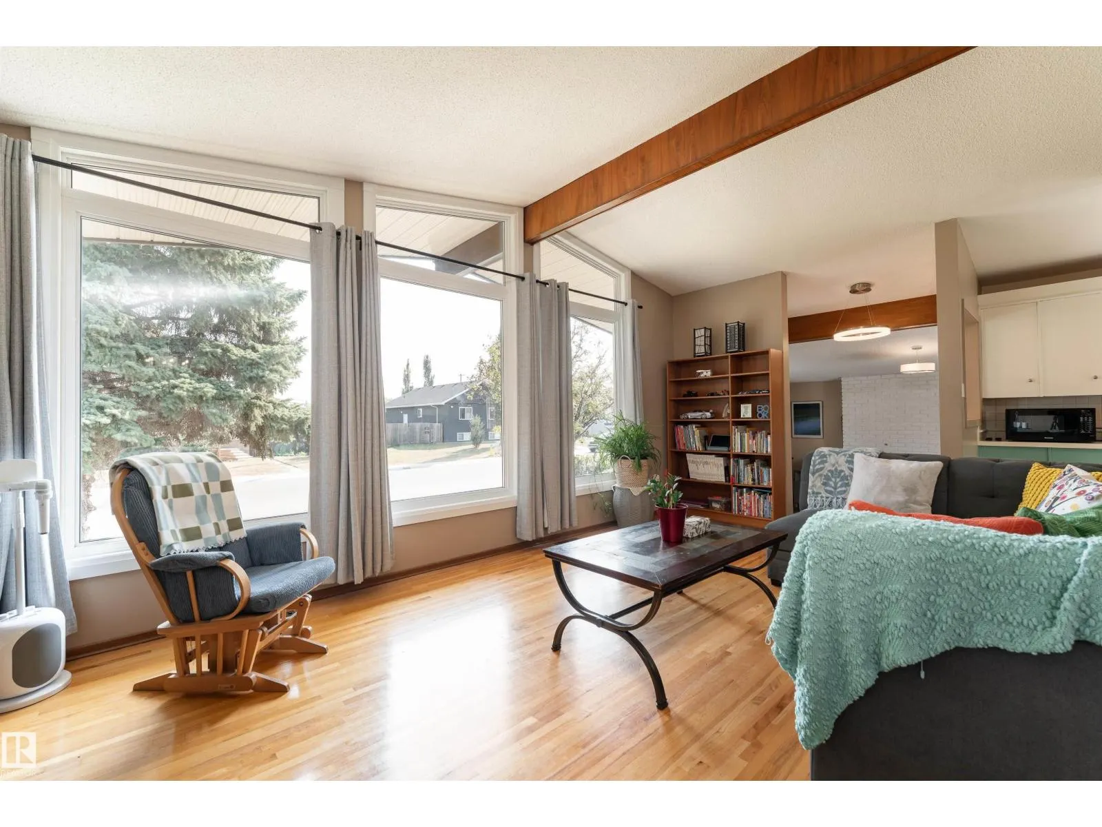 12904 86 ST NW