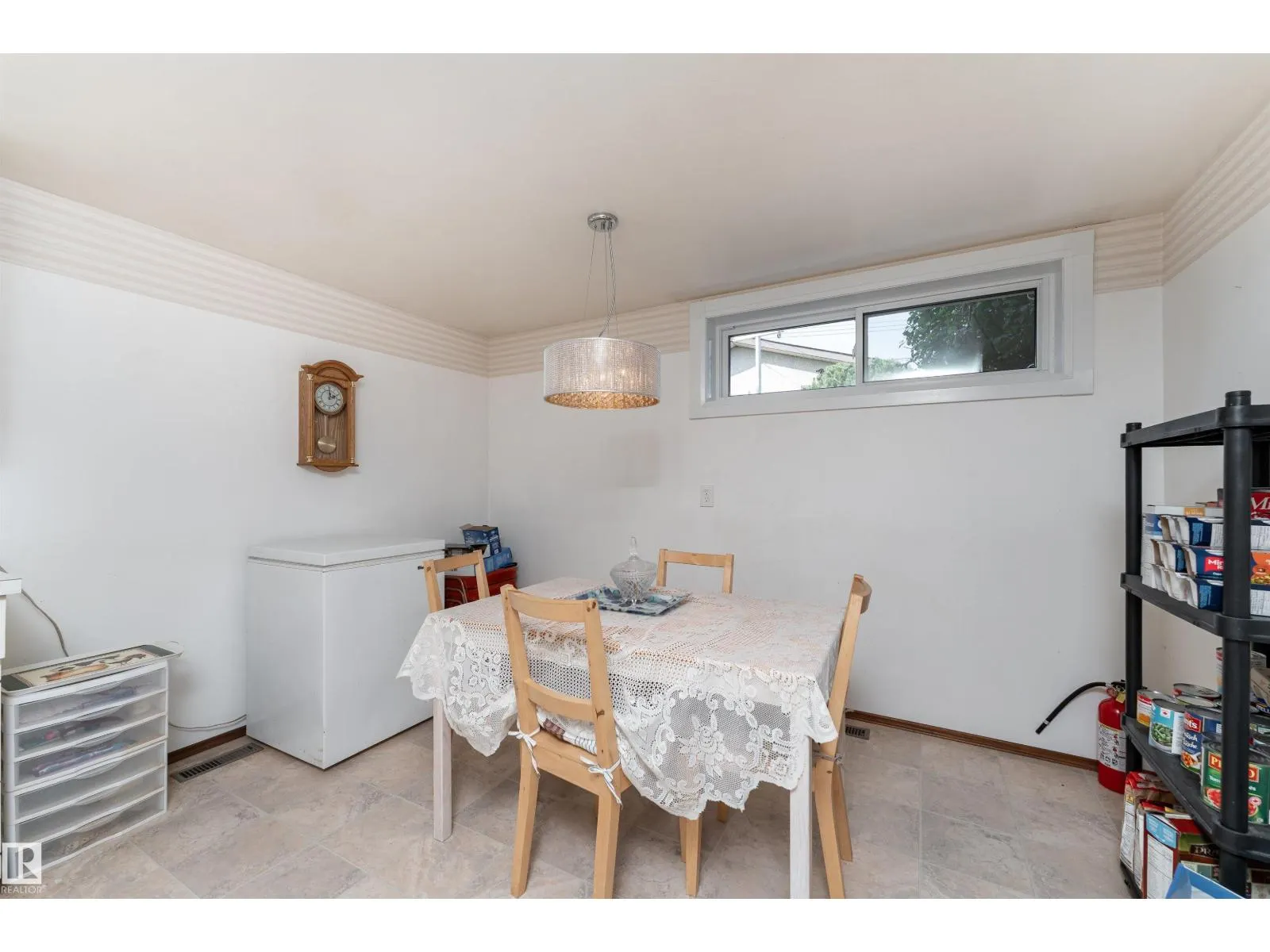 12904 86 ST NW
