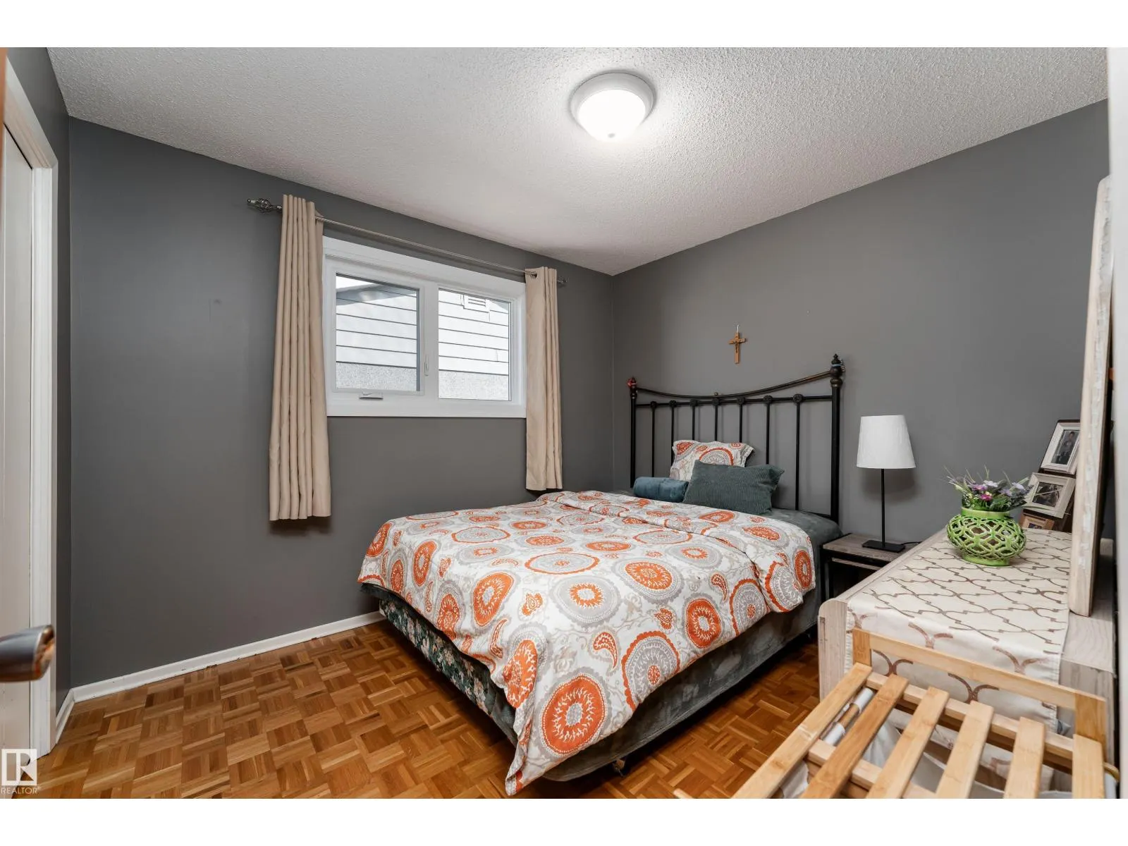 12904 86 ST NW
