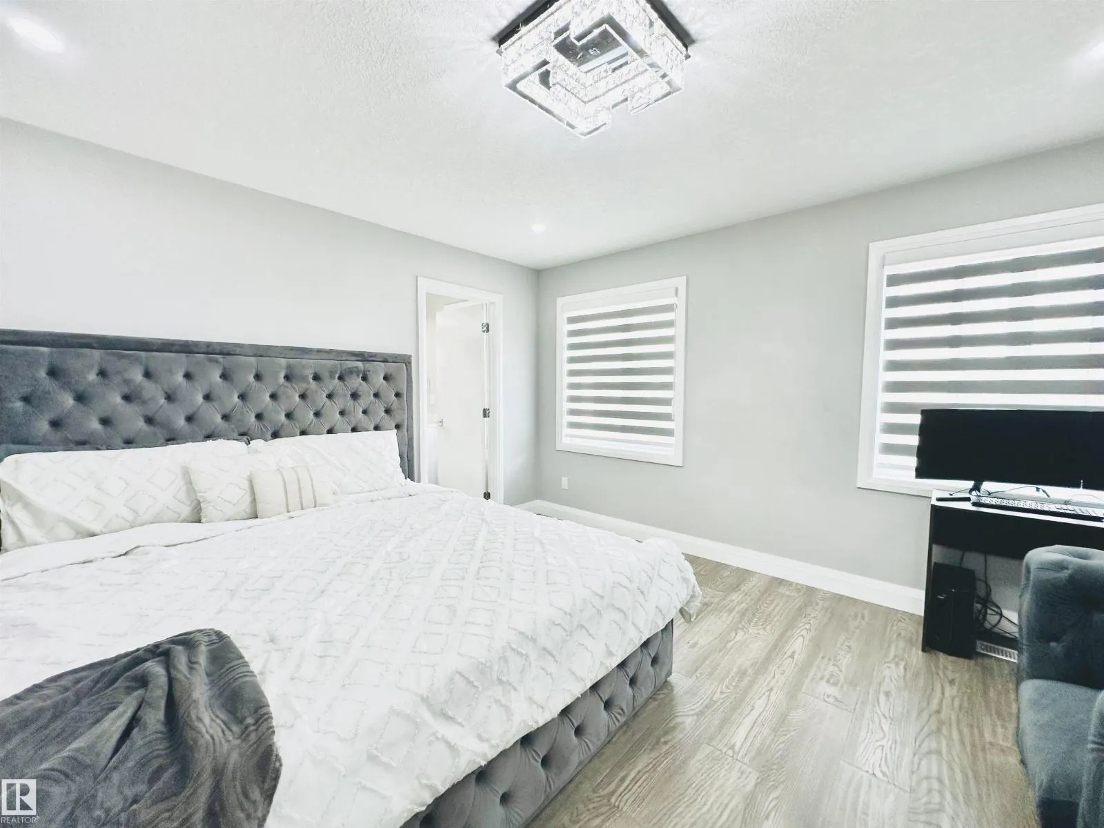 6222 172A AV NW