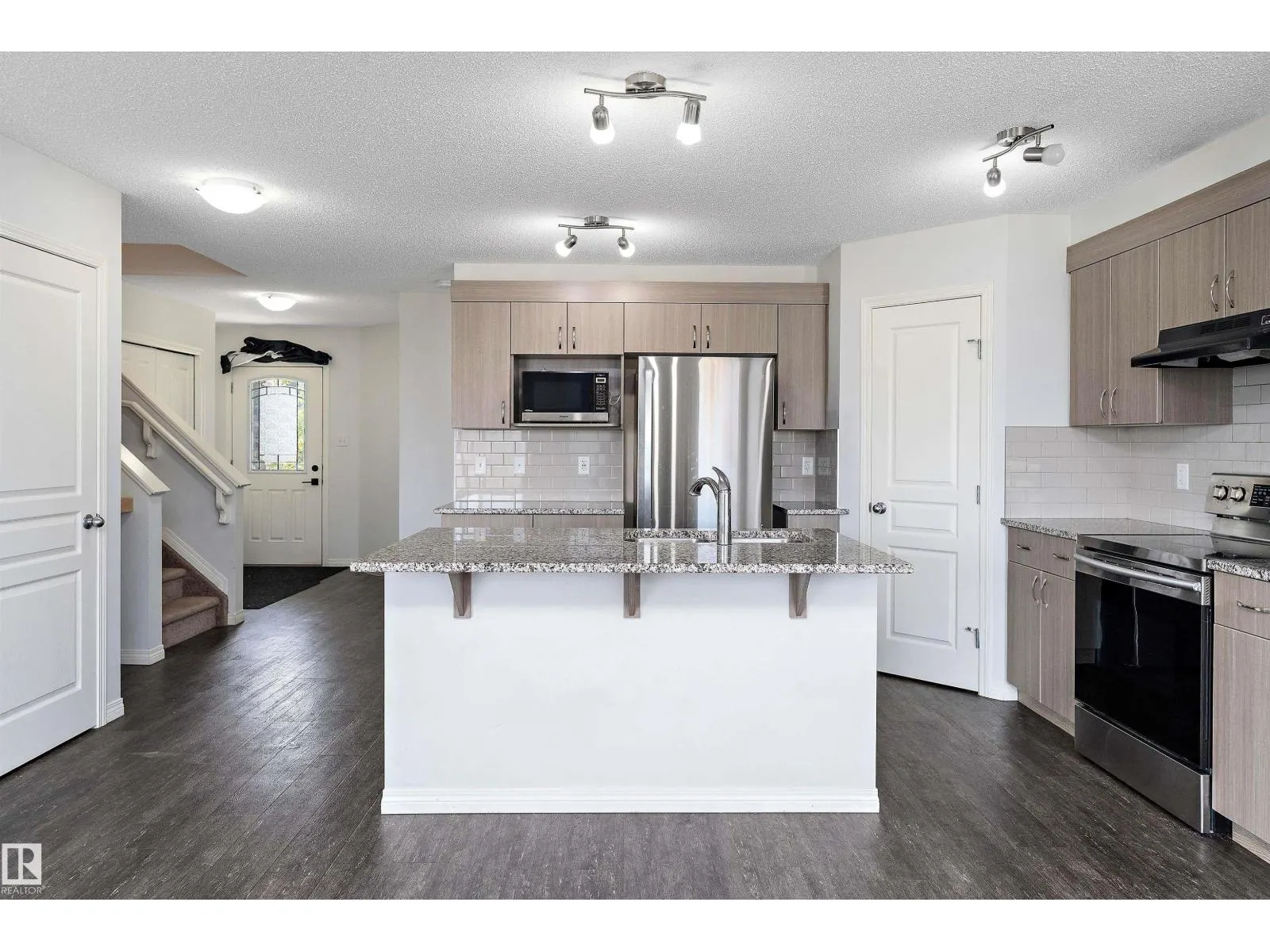 17135 38 ST NW
