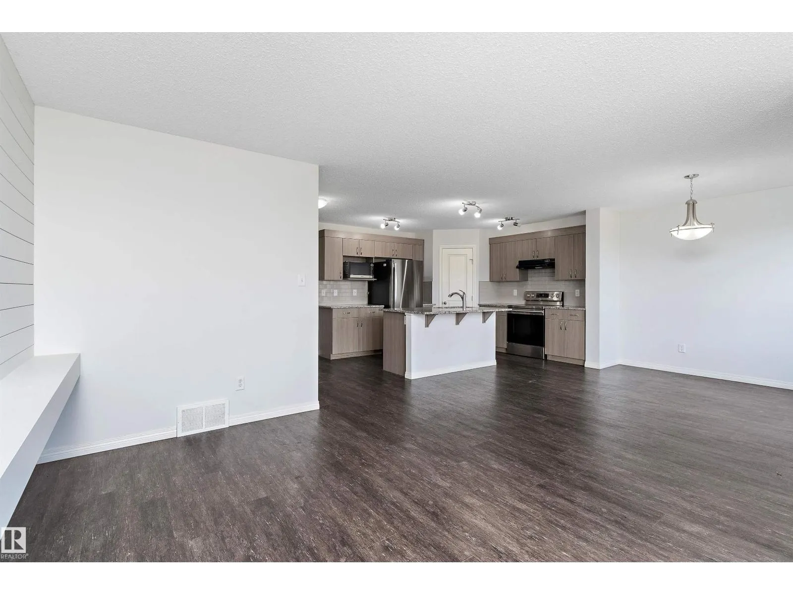 17135 38 ST NW