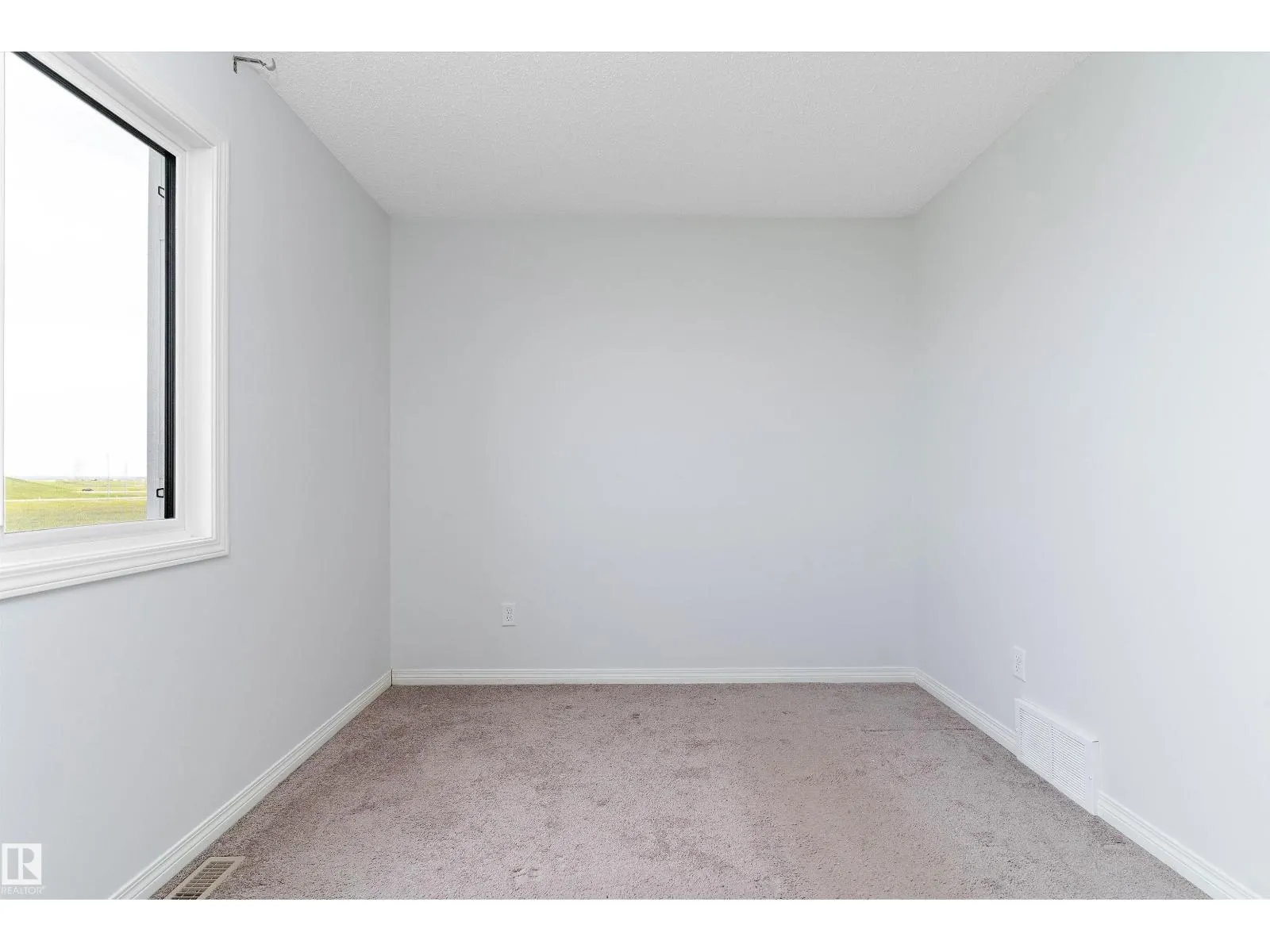 17135 38 ST NW