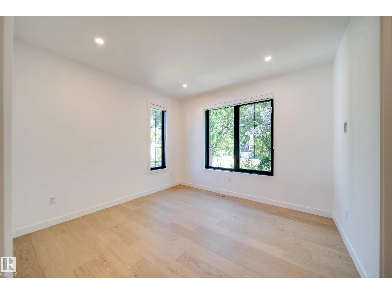10522 134 ST NW