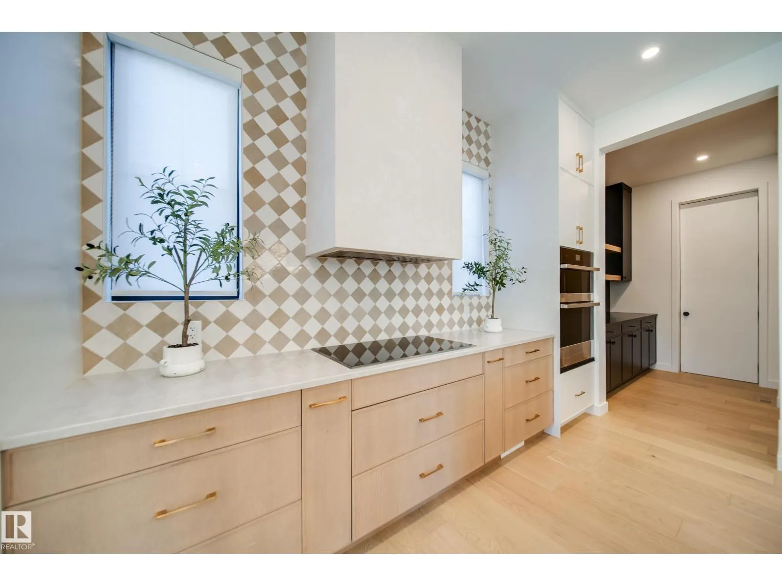 10522 134 ST NW