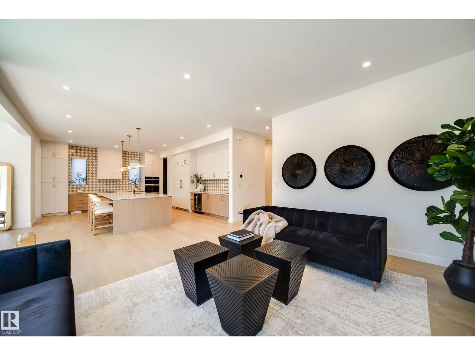 10522 134 ST NW