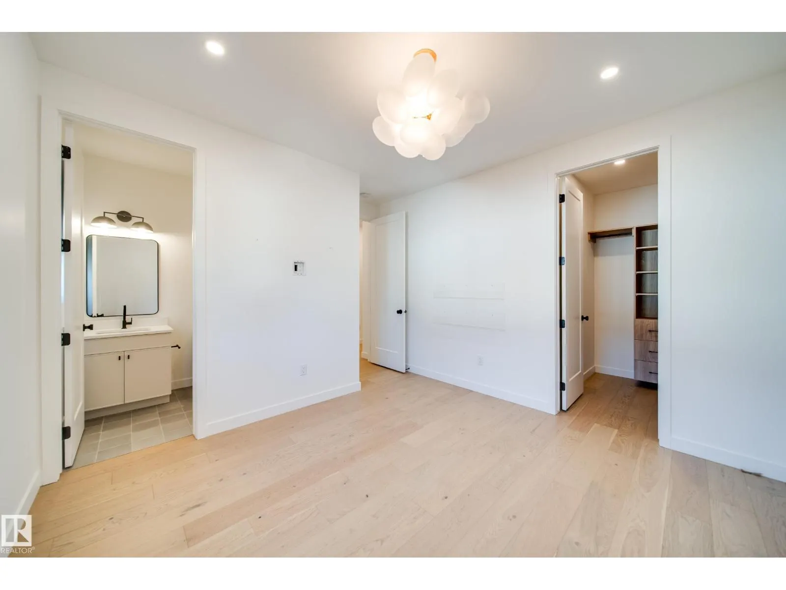 10522 134 ST NW