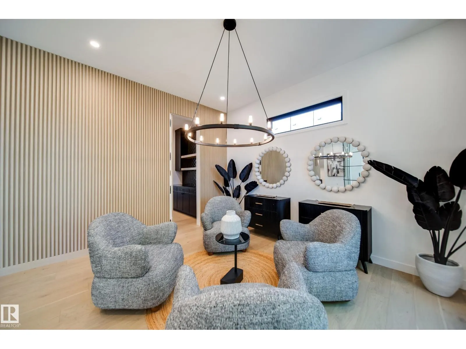10522 134 ST NW