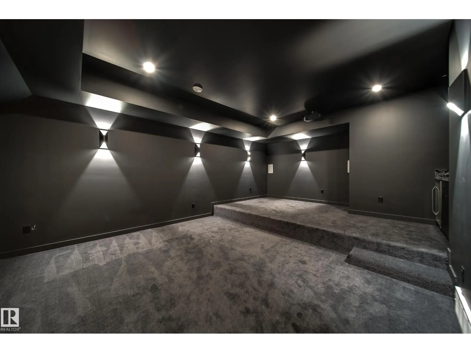 10522 134 ST NW
