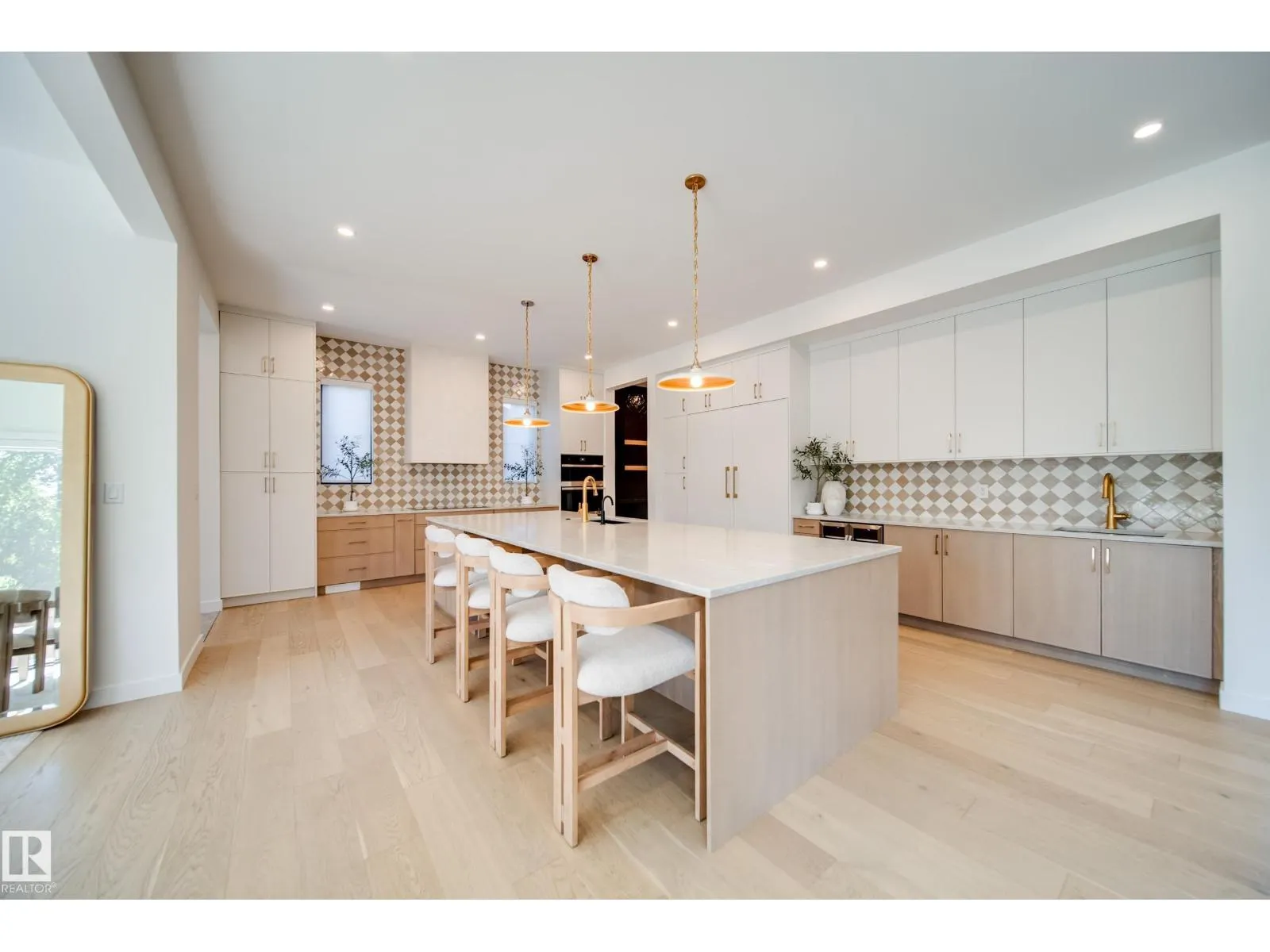 10522 134 ST NW