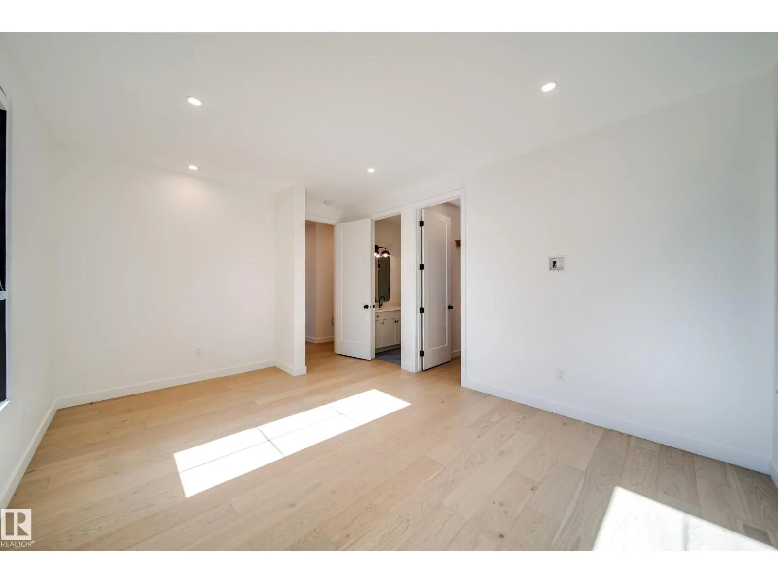 10522 134 ST NW