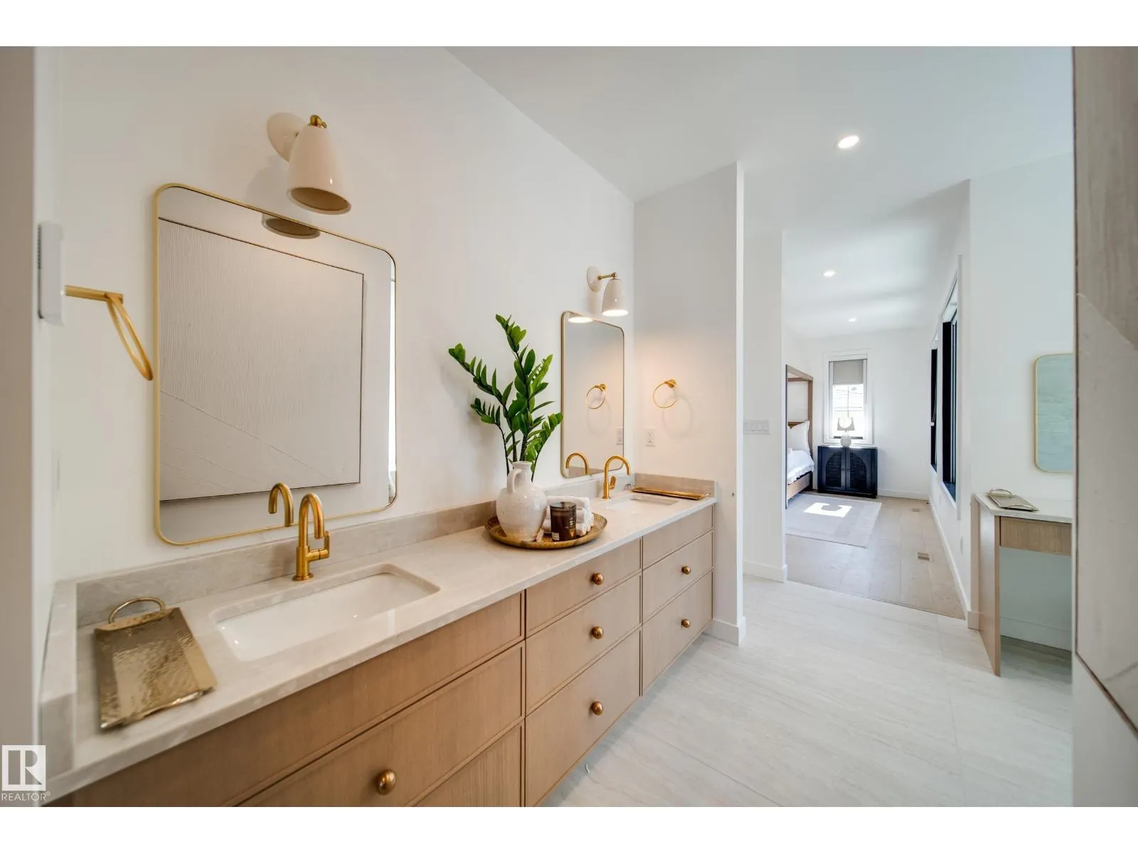 10522 134 ST NW