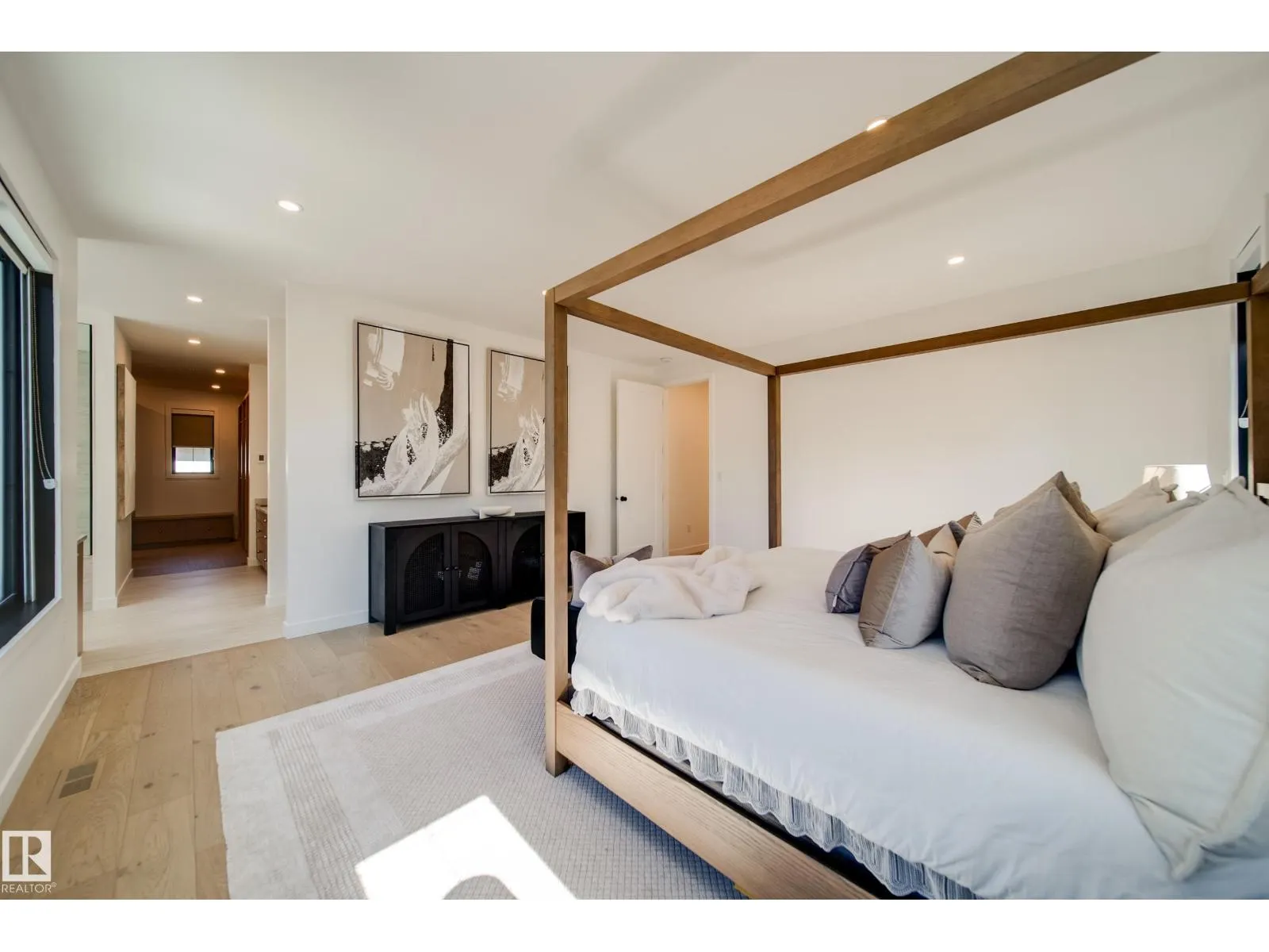 10522 134 ST NW