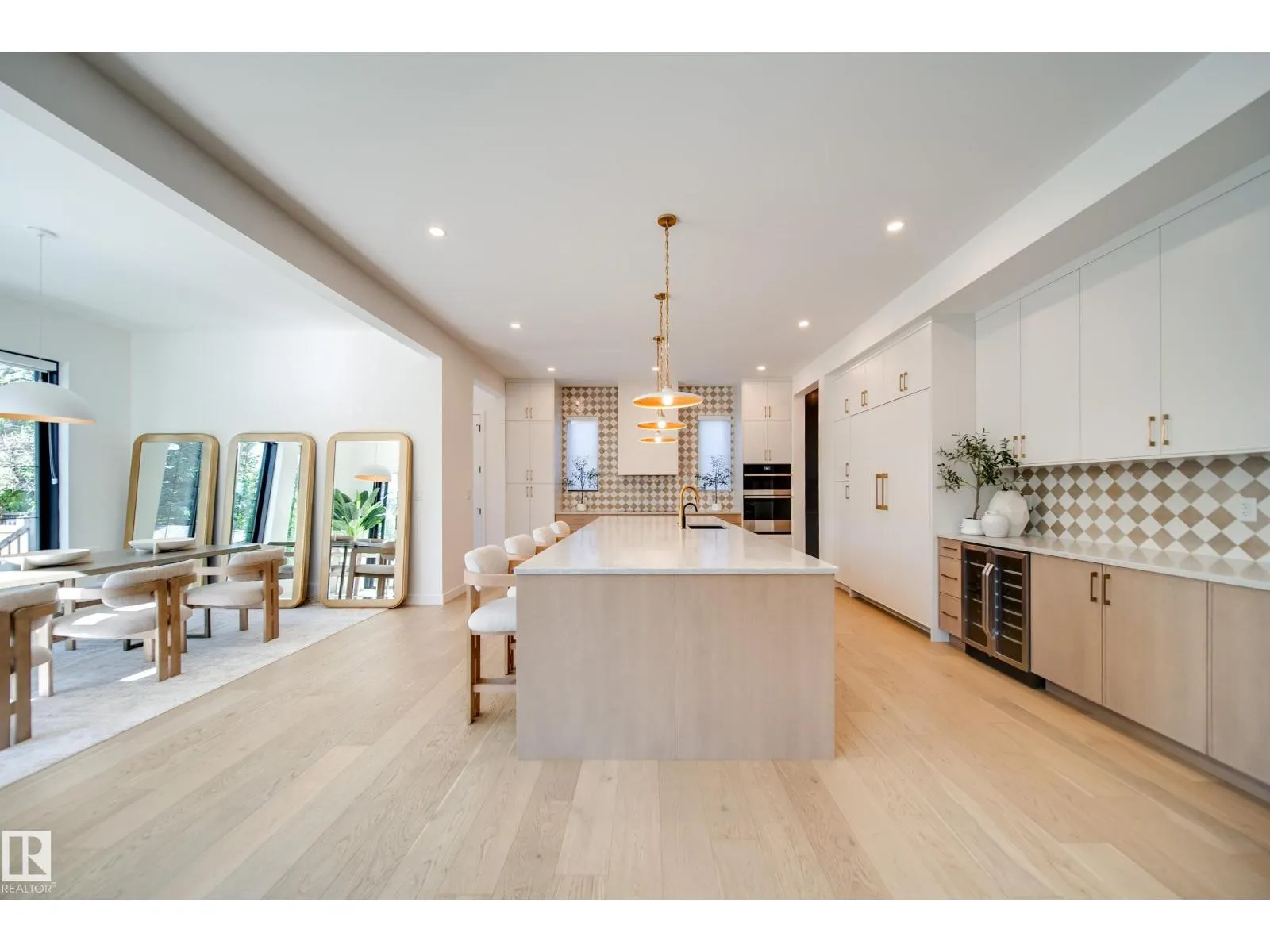 10522 134 ST NW
