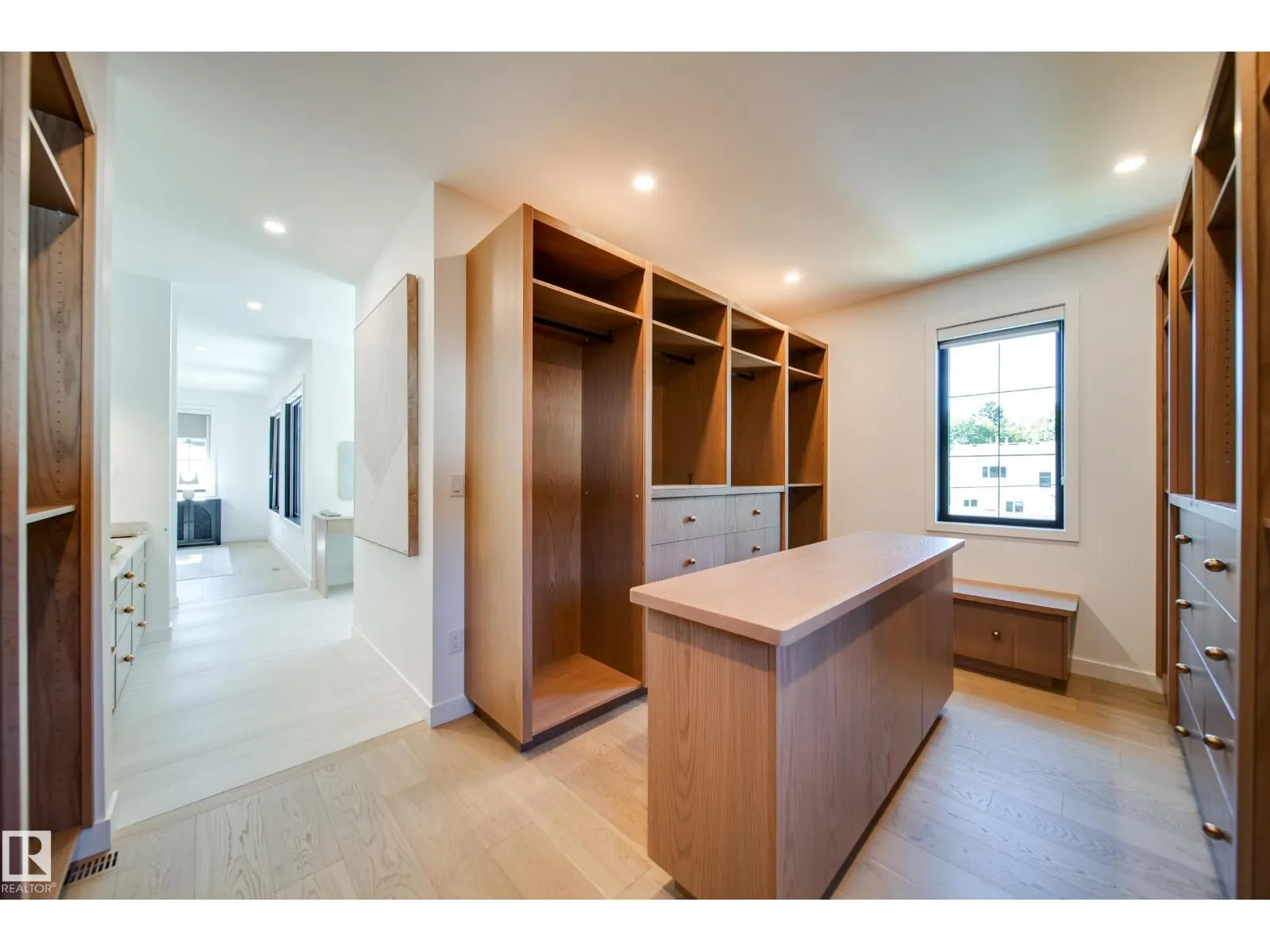 10522 134 ST NW