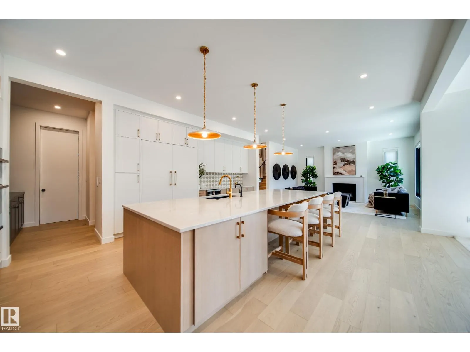 10522 134 ST NW