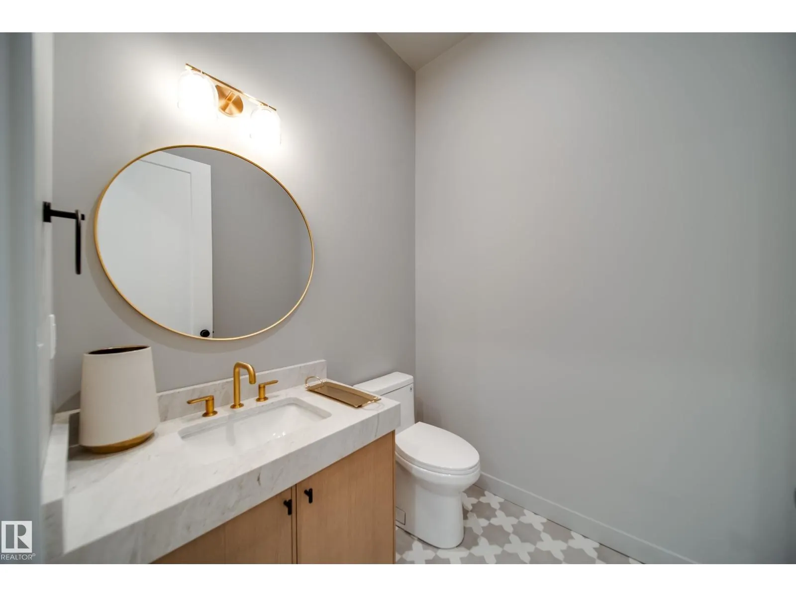 10522 134 ST NW