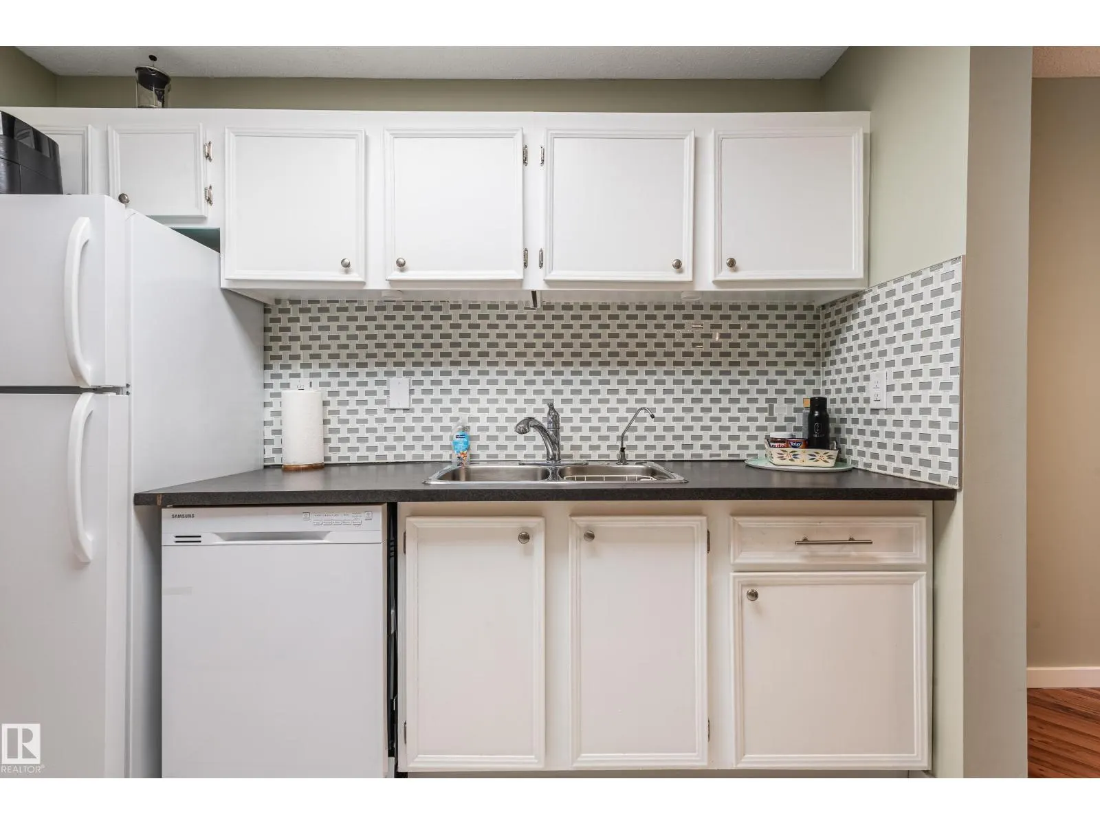 5792 172 ST NW